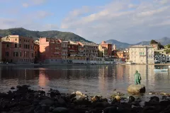 Sestri Levante - Pescatore Baia del Silenzio 4 maggio 2023 1.jpg