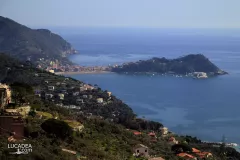 Sestri Levante - vista da Santa Giulia.jpg