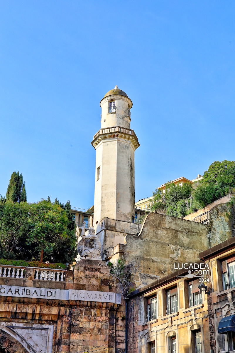 La torre del palazzo Nicolosio Lomellino a Genova