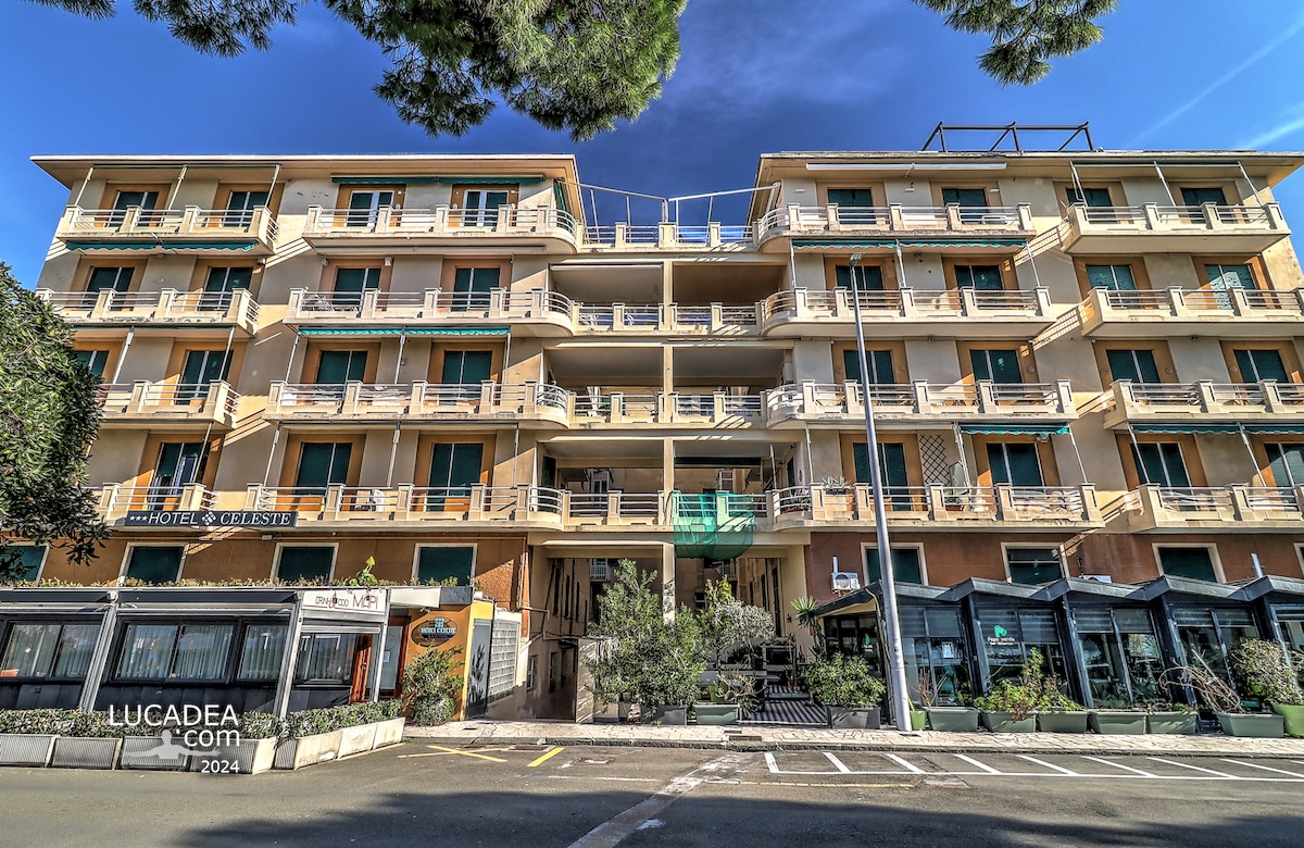 Il palazzo dell'Hotel Celeste a Sestri Levante