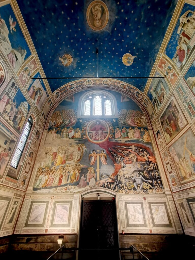 L'interno della Cappella degli Scrovegni a Padova