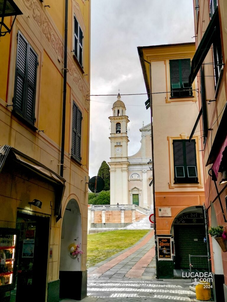 Santo Stefano vista dal caruggio di Lavagna