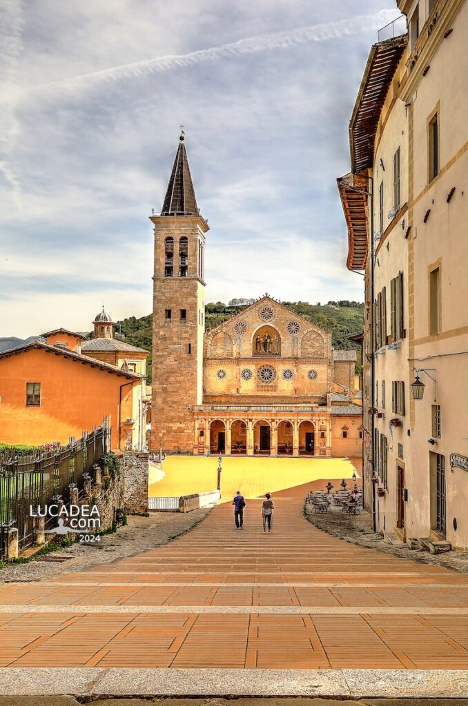 Il magnifico Duomo di Spoleto ed il suo sagrato