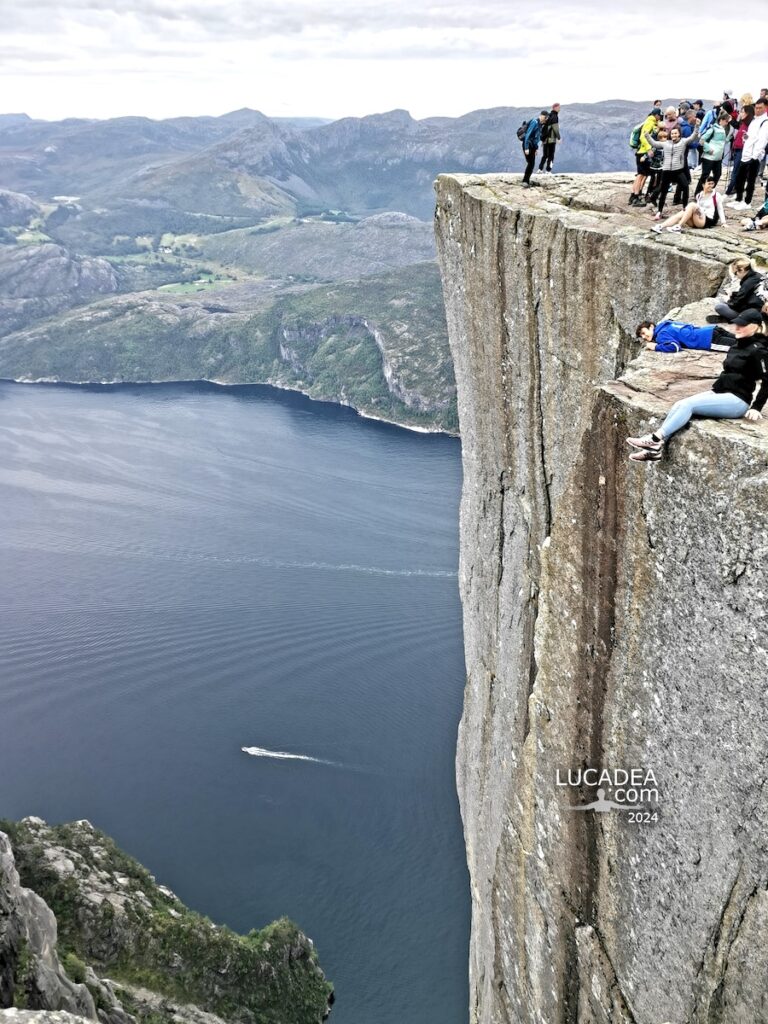 Il Preikestolen: il pulpito in roccia vicino a Stavanger