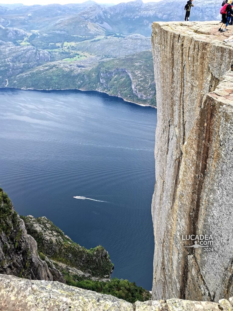 Il Preikestolen: il pulpito in roccia vicino a Stavanger