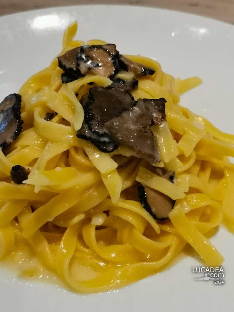 Le tagliatelle al burro e tartufo, la ricetta