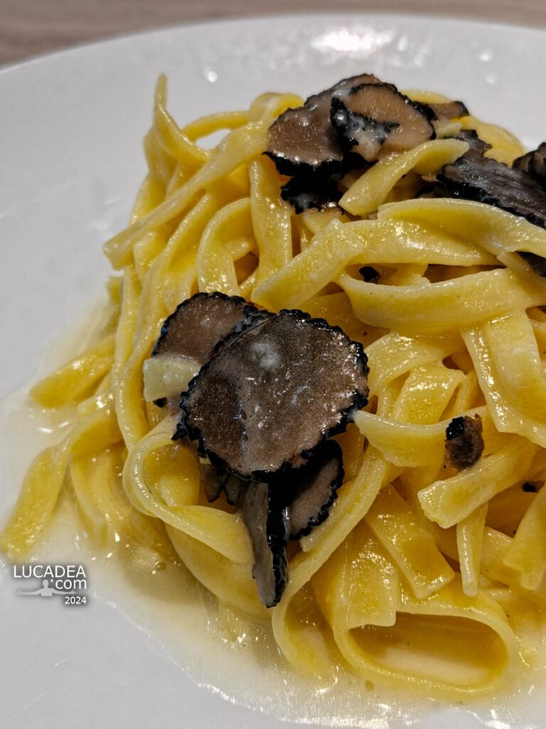 Le tagliatelle al burro e tartufo, la ricetta