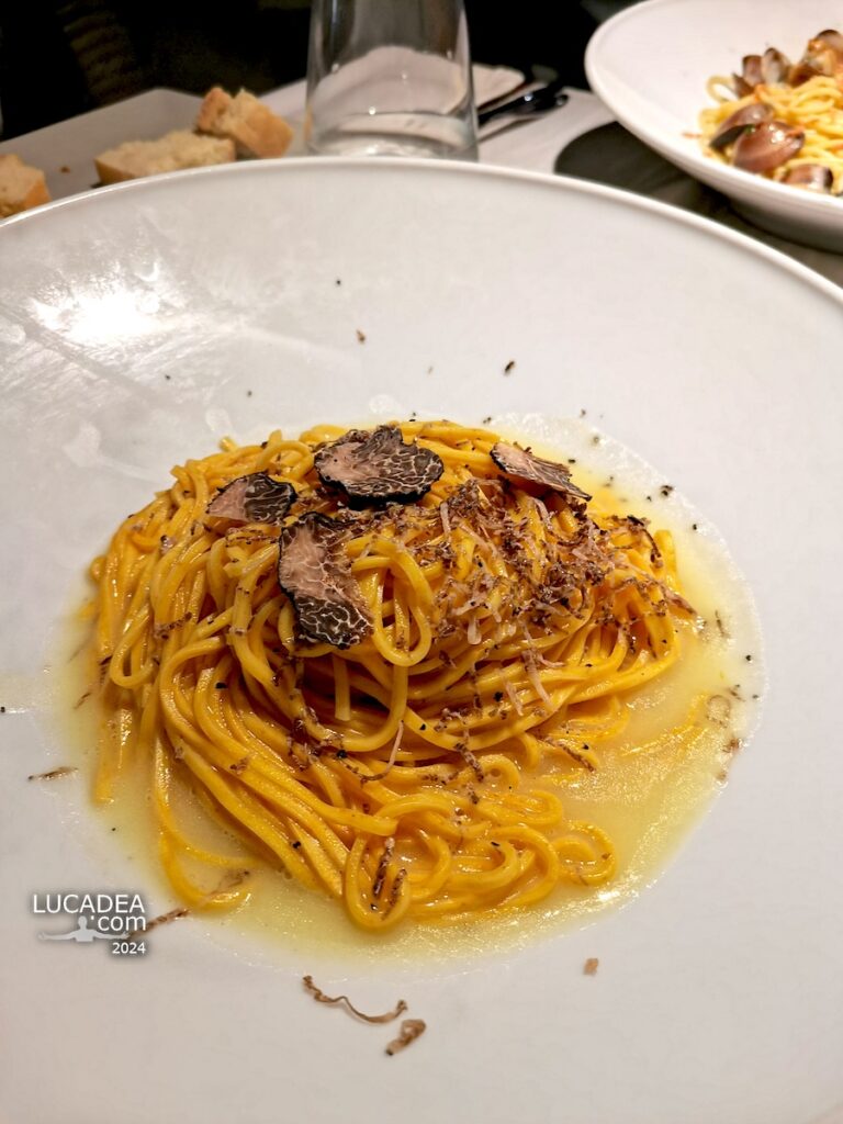 Dei tagliolini fresci al tartufo gustati a Genova