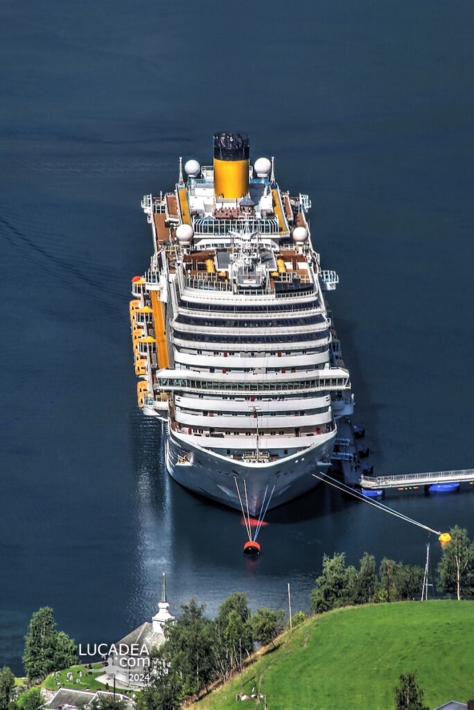 La Costa Diadema a Geiranger in Norvegia