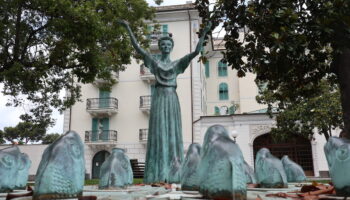 La statua di Mariele Ventre a Sestri Levante