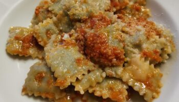 Ravioli al ragù alla ligure