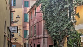 Vico dei Macelli nel centro storico di Sestri Levante