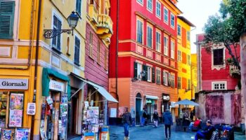 La parte iniziale del caruggio di Sestri Levante