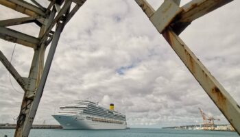 La Costa Fascinosa nel porto di Barbados ai Caraibi