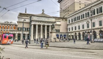 Il Teatro Carlo Felice in piazza De Ferrari a Genova