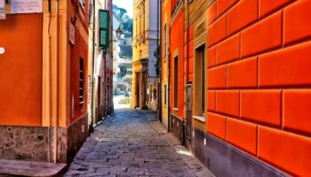 Uno scorcio di via Cappuccini a Sestri Levante