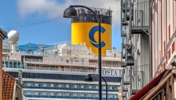 La Costa Diadema vista dalle viuzze di Stavanger