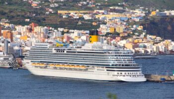 La Costa Firenze in porto a Las Palma de Gran Canaria