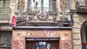 La storica farmacia Mas Docampo a Barcellona